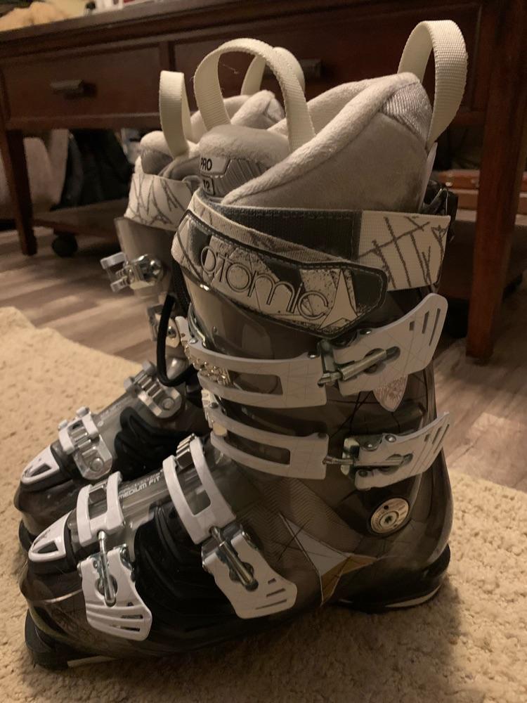 Atomic Ski Boots