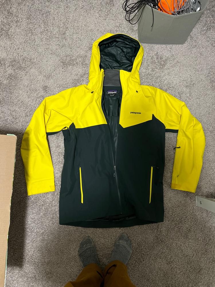 Patagonia GoreTex Jacket Large