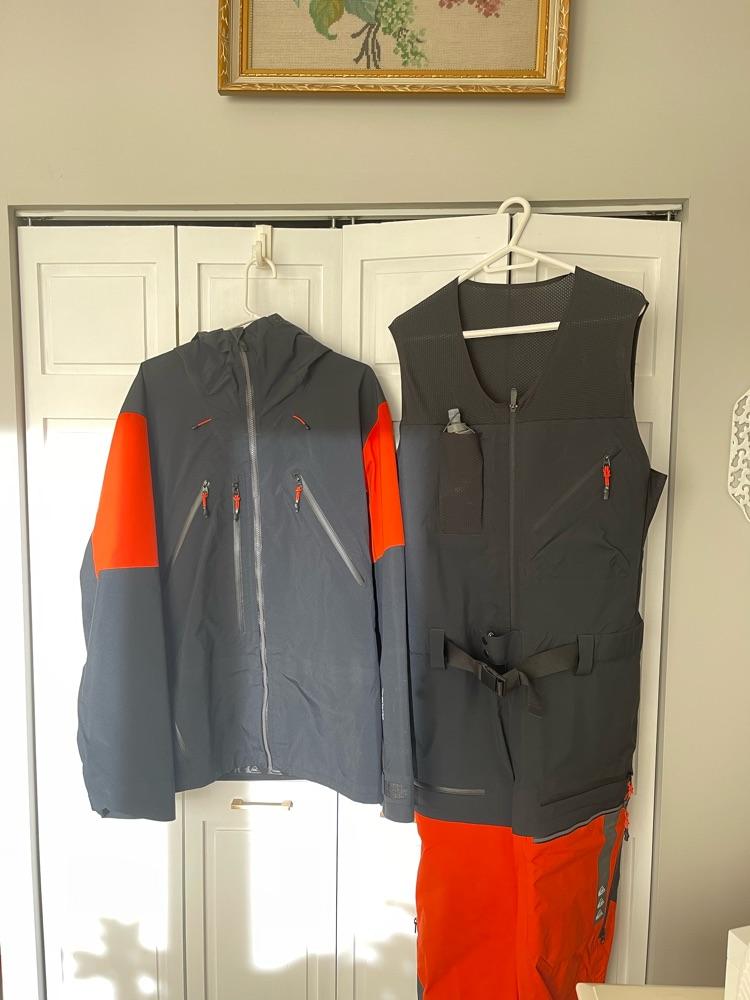 Quiksilver Highline Pro 3L Goretex Jacket & Bib