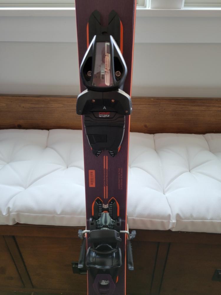 Women's Skis