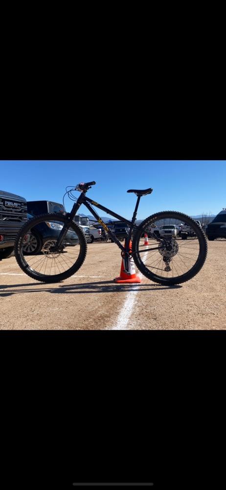 2022 custom Kona honzo ESD