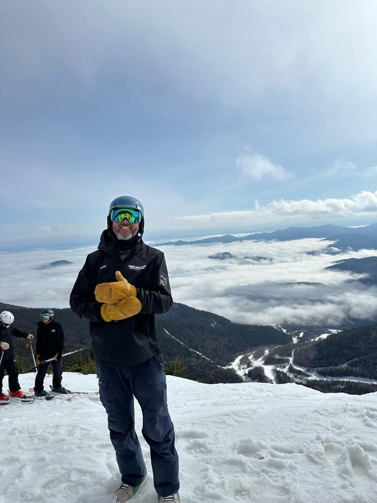 Skisnowhikesun