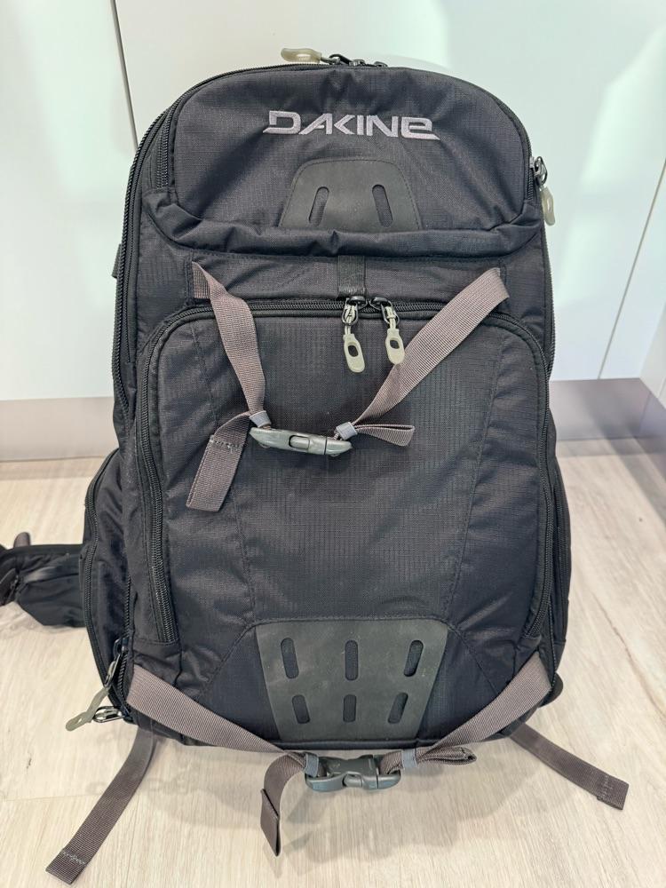 Dakine Reload 30L Camera Backpack - Mint, worn once