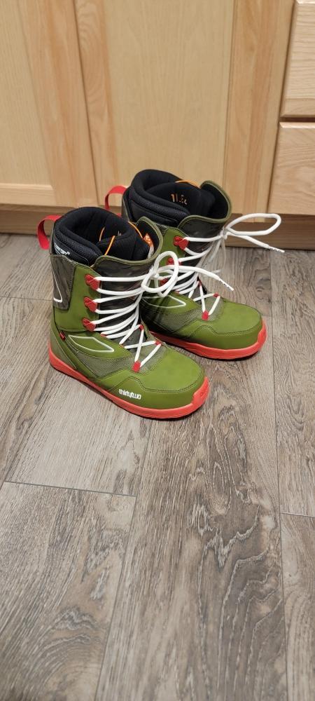 Light JP ThirtyTwo SnowBoard Boots