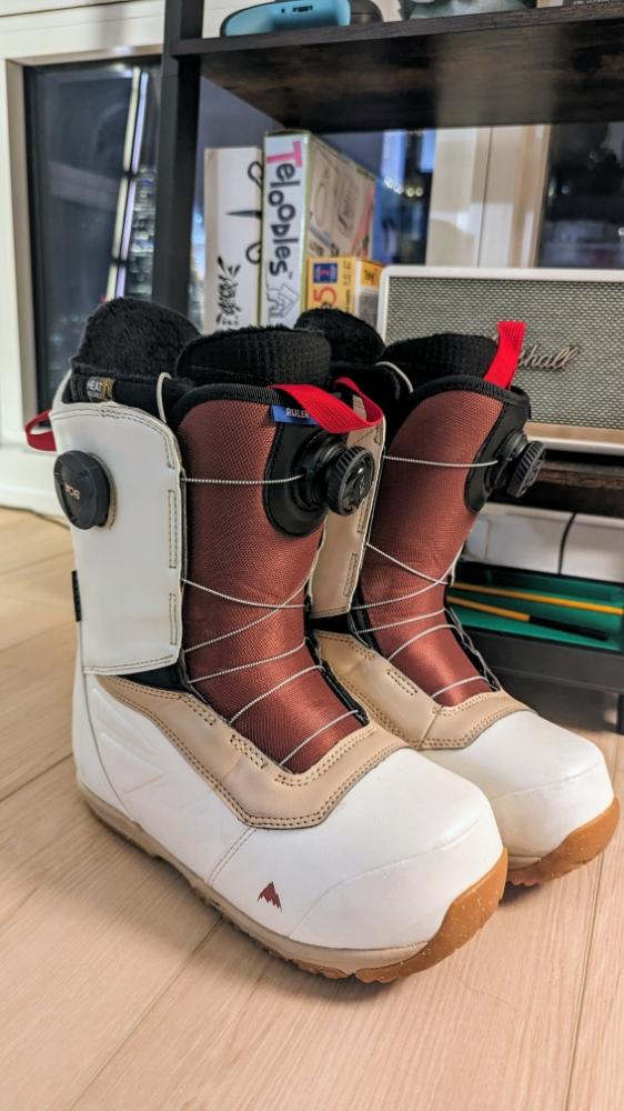Snowboard 153cm + union binding+Burton boots like new