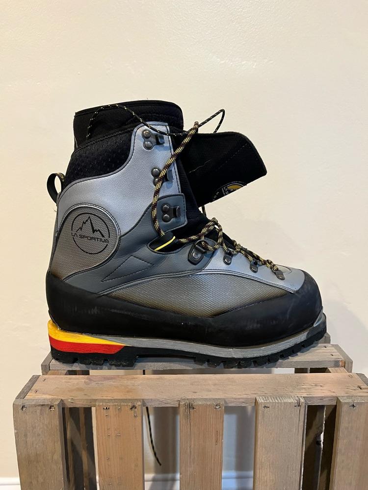 LaSportiva Baruntse Mountaineering Boots