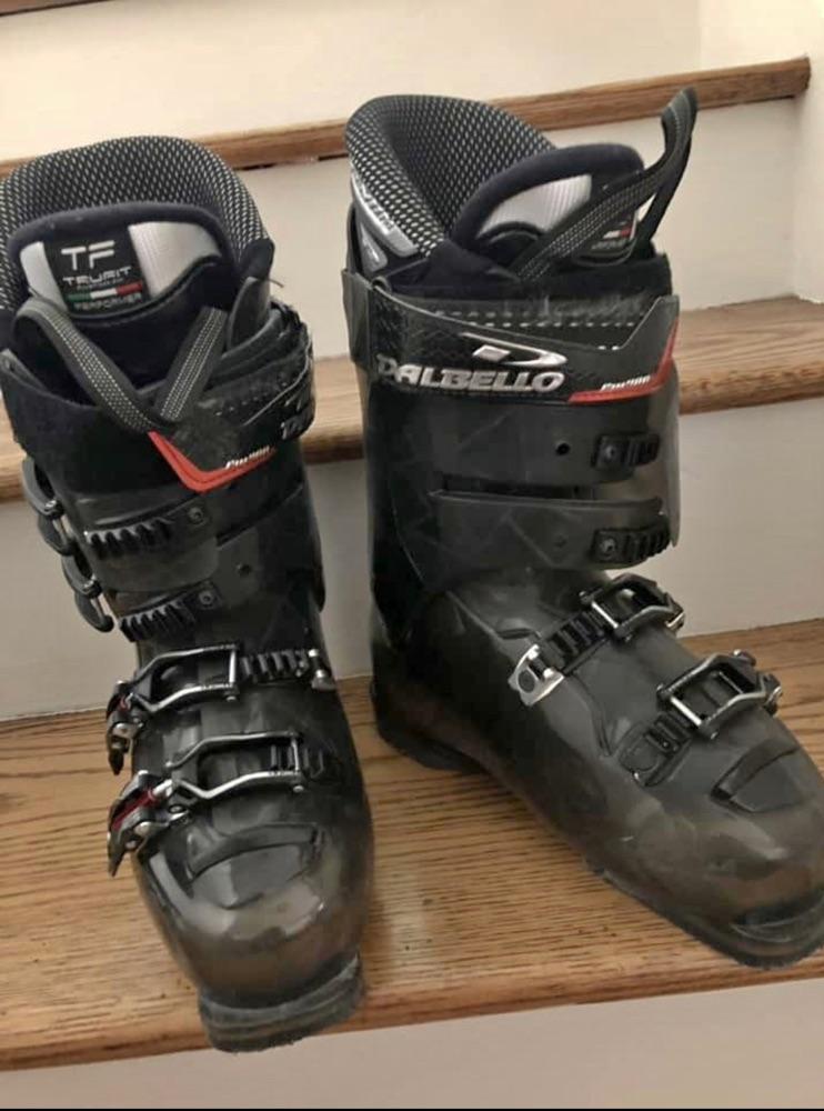 Dalbello Venom Ski boots
