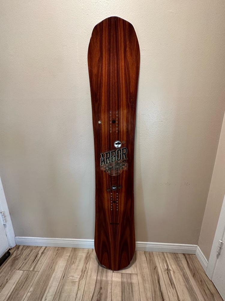 Roundhouse Snowboard Size 162 by Arbor